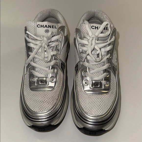 Chanel sneakers *RARE* - Picture 4 of 8
